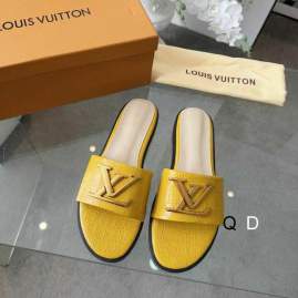 Picture of Louis Vuitton Slippers _SKULVsz35-40GDT1101465